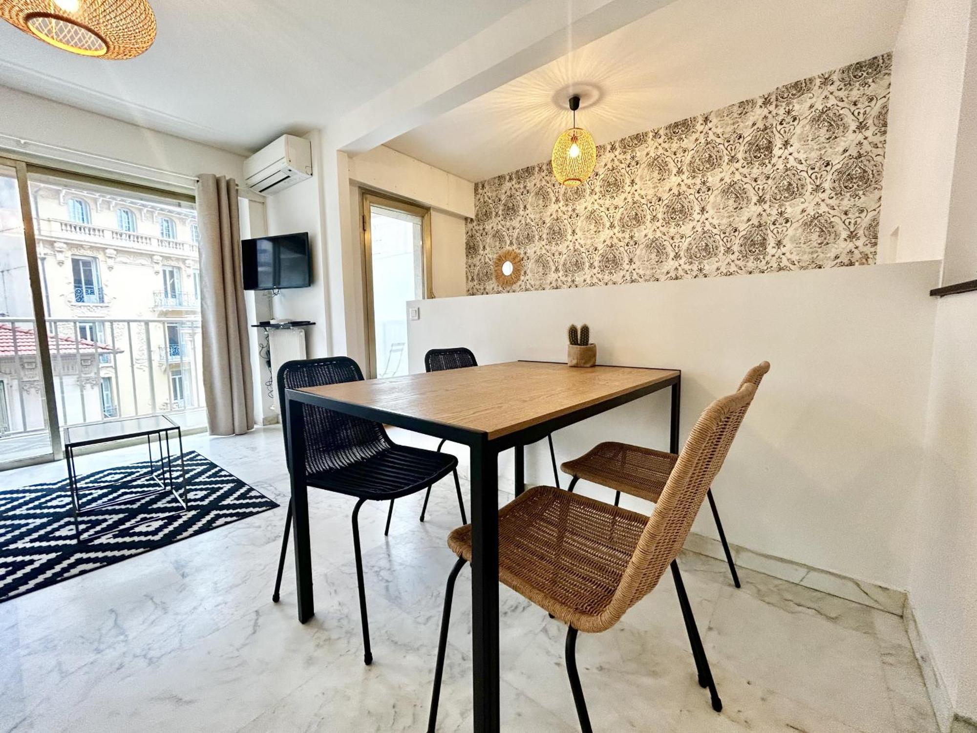 Aparthotel Riviera - Nice Carre D'Or - Large Studio Ac Terrasse - Tres Calme - Balcon Berlioz 2 外观 照片